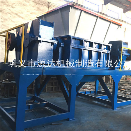 供应塑料撕碎机在技术优势上高展旗帜hby