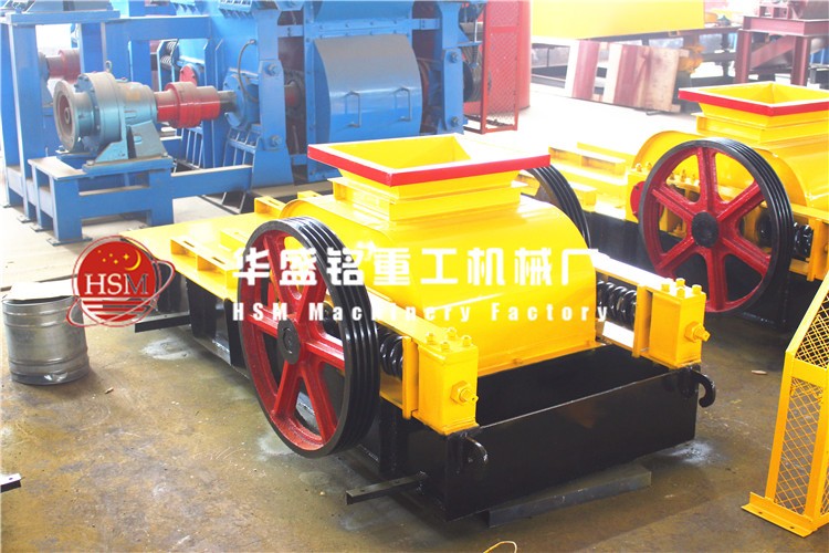 砖厂用对辊机一天破碎多少废砖渣