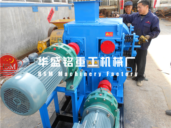 供应解析一下华盛铭大型四齿辊破碎机的构造