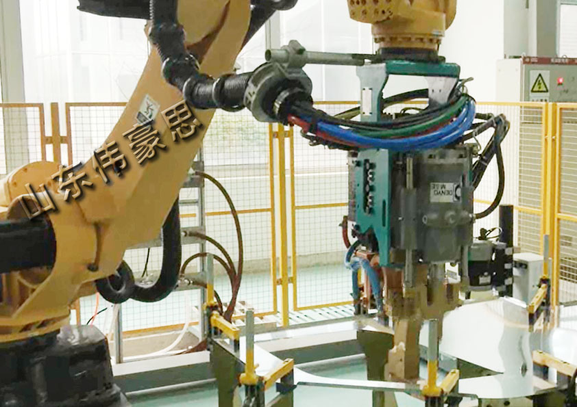 供应汽车零部件弧焊机器人 焊接机器人工作