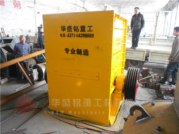 供应河南移动式巨石用什么破碎机专业厂家设