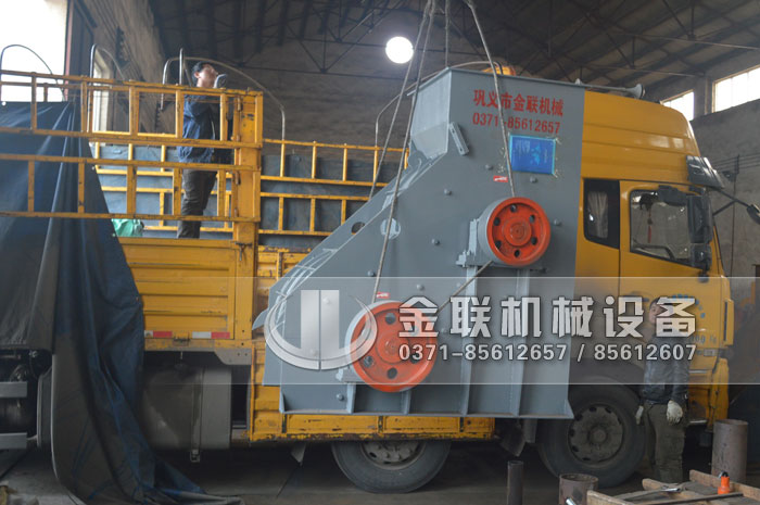 供应双击粉碎机厂家哪个受用户们的喜欢